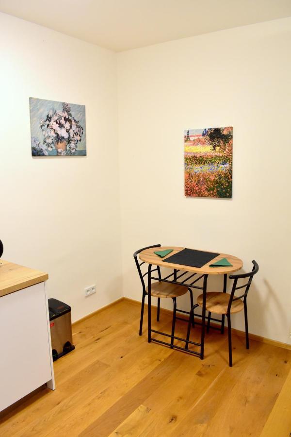 Airstay Apartment: Grebovka Apartament Praga
