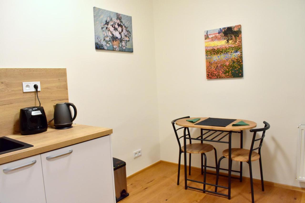 Airstay Apartment: Grebovka Apartament *